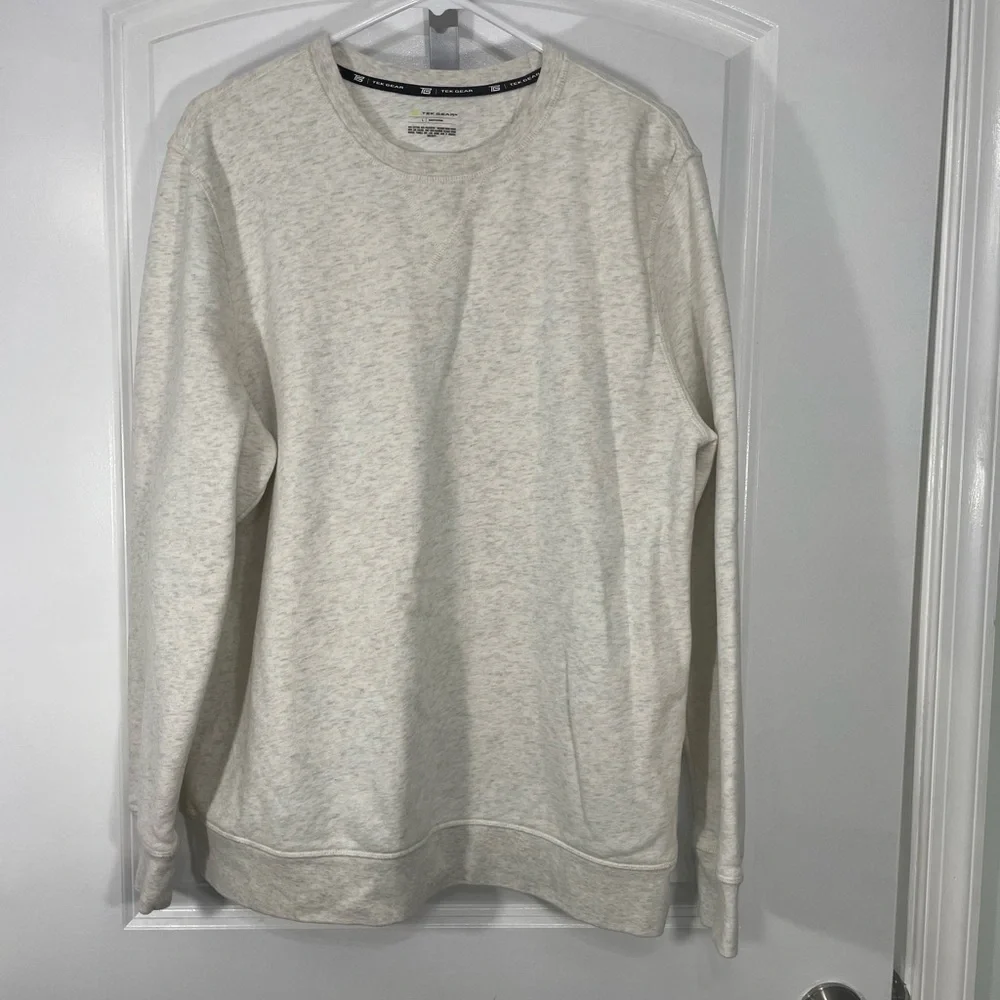 Men's  TekGear Sweater Size Large CB-107